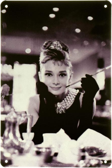 Одри Хепберн (Завтрак У Тиффани) / Audrey Hepburn (Breakfast at Tiffany's B&W) (ms-002289) Металлическая табличка - 20x30см
